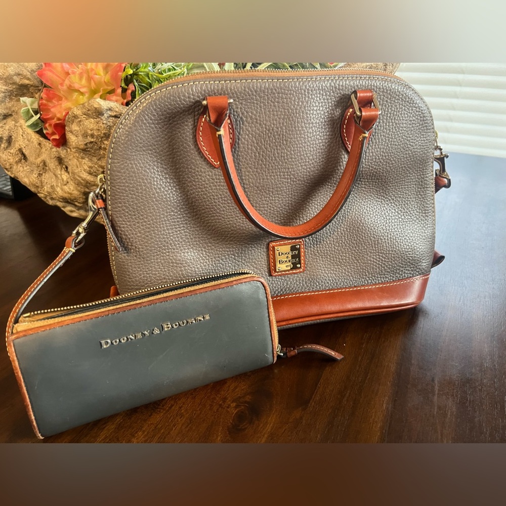 Dooney and Bourke purse and wallet